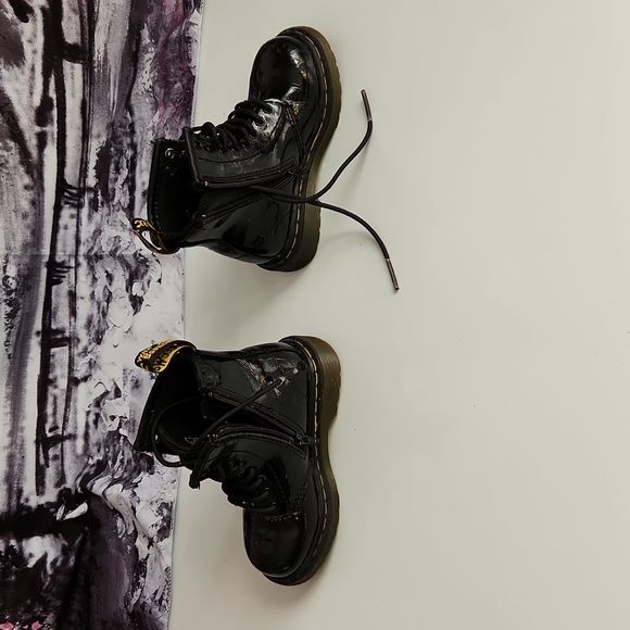 Dr Martens Patent Leather Toddler Boots 1460 - Picture 2 of 6